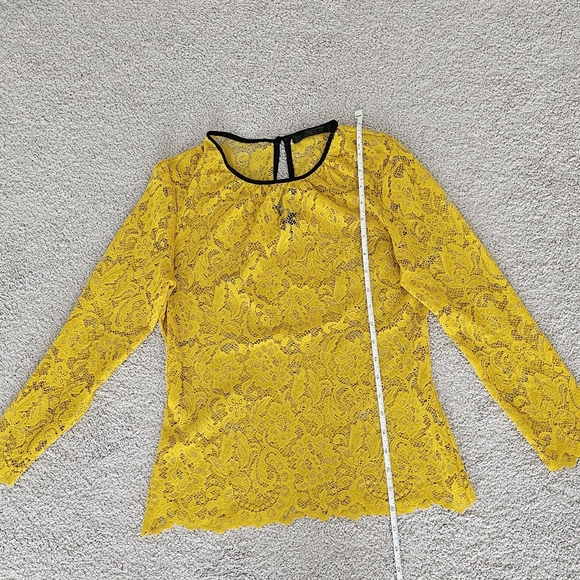 Women's top - Picture 9 of 10